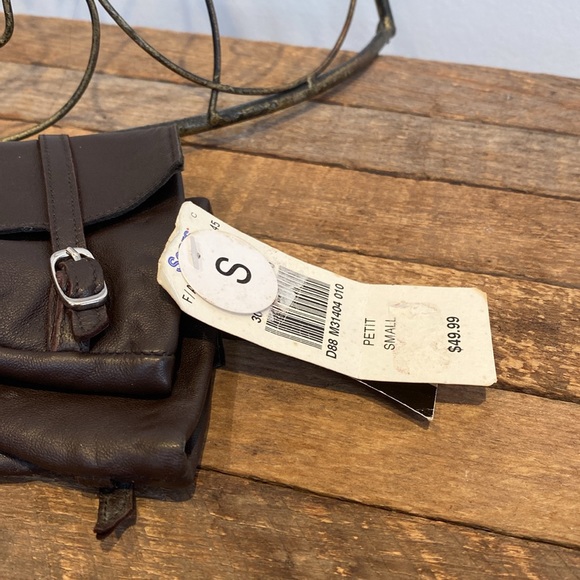 Jessica Brown Leather Gloves - Picture 7 of 9